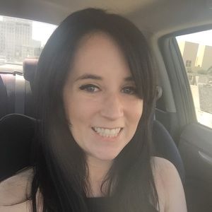Meet your Posher, Lauren